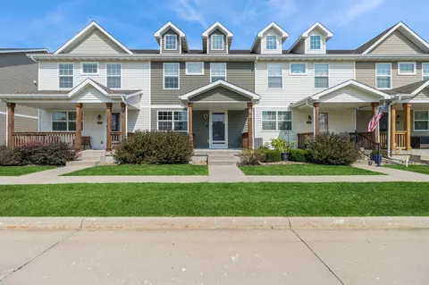 2664 Park Pl, Norwalk, IA 50211