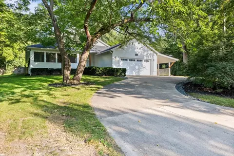 2801 Druid Hill Dr, Des Moines, IA 50315