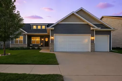 6369 NE 9th Ct, Des Moines, IA 50313