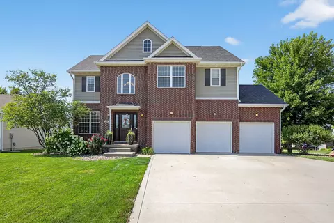 369 Georgetown Pl, Norwalk, IA 50211