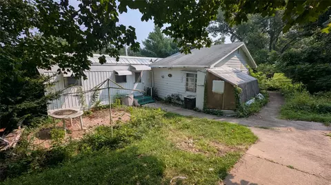 245 N West St #88, Hartford, IA 50118