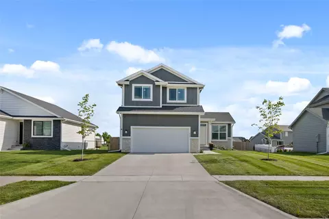 117 13th St NW, Bondurant, IA 50035