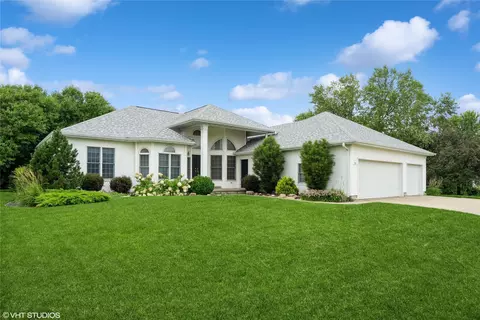 1915 Prairie St, Grinnell, IA 50112