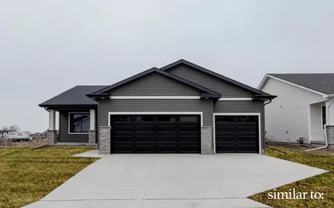 9640 Thorton Dr, Johnston, IA 50131