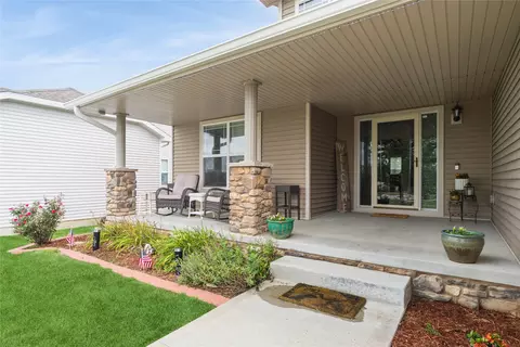 14335 Aurora Ave, Urbandale, IA 50323