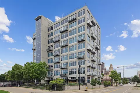 120 SW 5th St #503, Des Moines, IA 50309