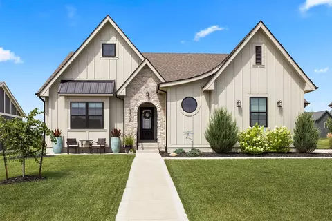 137 N 36th St, Cumming, IA 50061