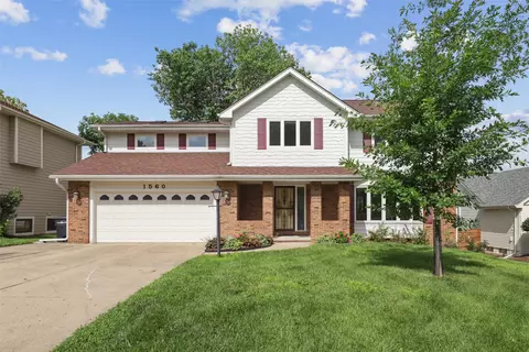 1560 NW 102nd St, Clive, IA 50325