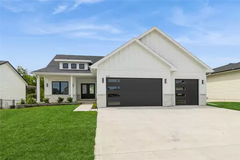 1020 Harrington Way, Waukee, IA 50263