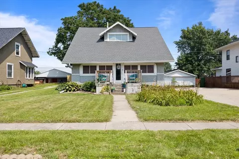 409 S Main St, Baxter, IA 50028