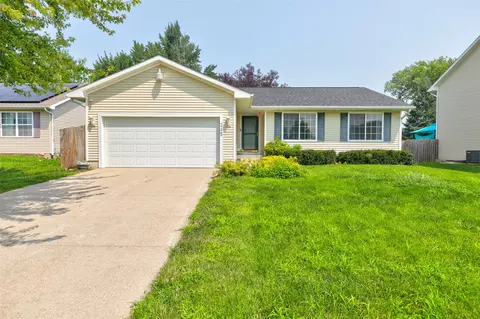 345 SE Olson Dr, Waukee, IA 50263