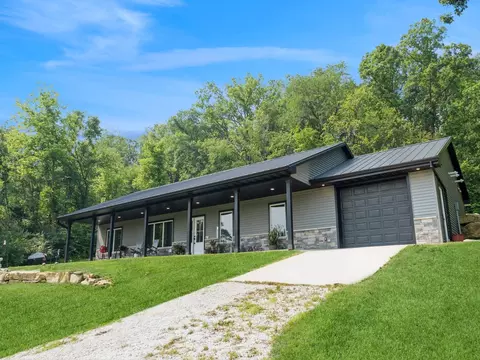 2283 Clark Tower Rd, Winterset, IA 50273
