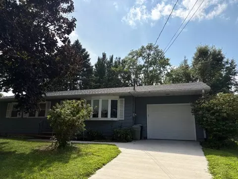 903 E 14th St S, Newton, IA 50208