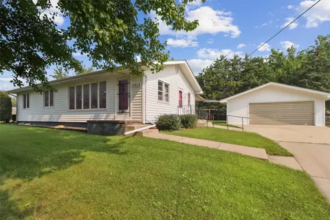 1313 Burnham Ave, Des Moines, IA 50315