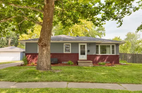 318 SE 4th St, Ankeny, IA 50021