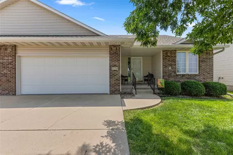 838 Lindsay Ct SW, Altoona, IA 50009