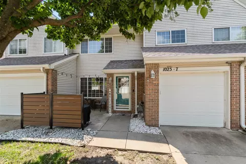 1025 68th St #7, West Des Moines, IA 50266