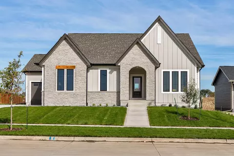 4051 N Callison Ave, Cumming, IA 50061