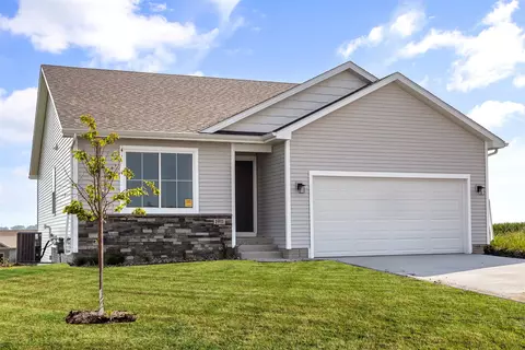 1911 20th Ave SE, Altoona, IA 50009