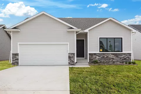 1811 Tuscany Dr SE, Altoona, IA 50009