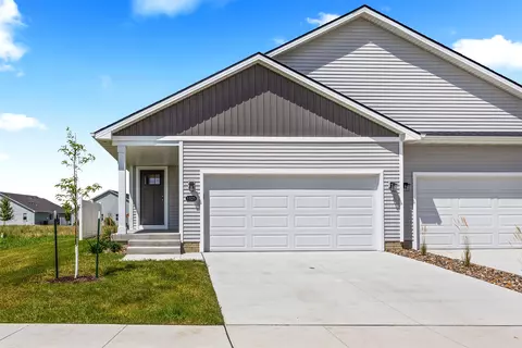 1525 Foxtail Dr SE, Altoona, IA 50009