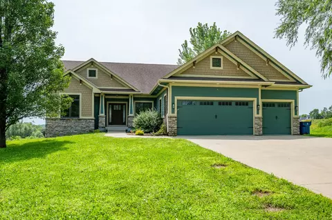 308 Van Buren Dr, Van Meter, IA 50261