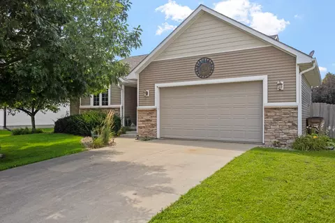 1116 10th Avenue Pl SE, Altoona, IA 50009