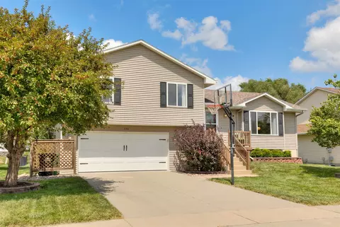 456 SE 33rd St, Ankeny, IA 50021