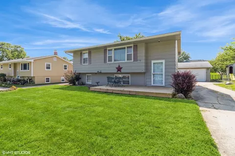 1219 Meadow Dr, Norwalk, IA 50211