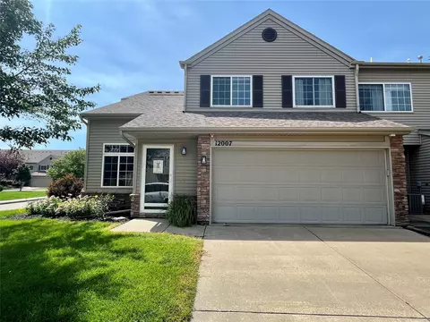 8610 Ep True Pkwy #12007, West Des Moines, IA 50266