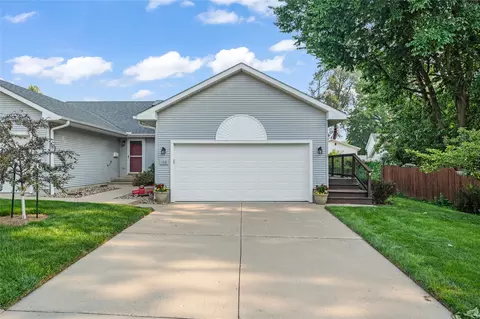 106 W Franklin Ave, Indianola, IA 50125