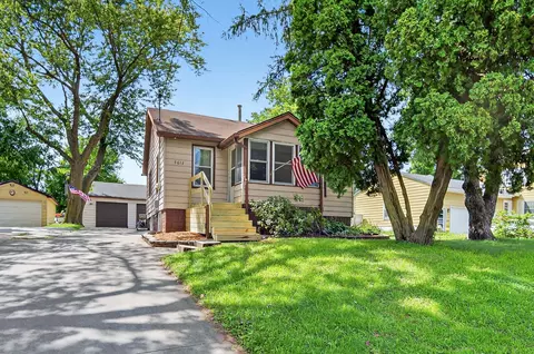 5612 SW 2nd St, Des Moines, IA 50315