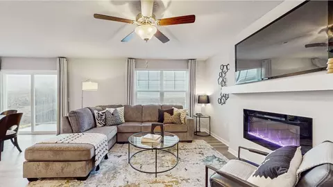 1035 Daisy Ln, Waukee, IA 50263