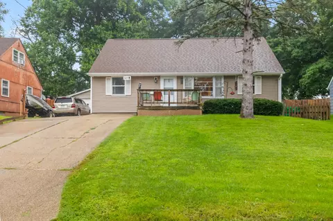 7407 SW 15th St, Des Moines, IA 50315