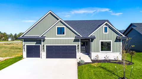 275 NW Montego Ct, Waukee, IA 50263