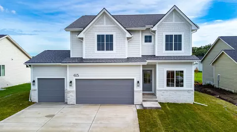 65 NW Ashley Ct, Waukee, IA 50263