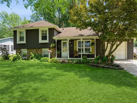 1104 E 13th St S, Newton, IA 50208