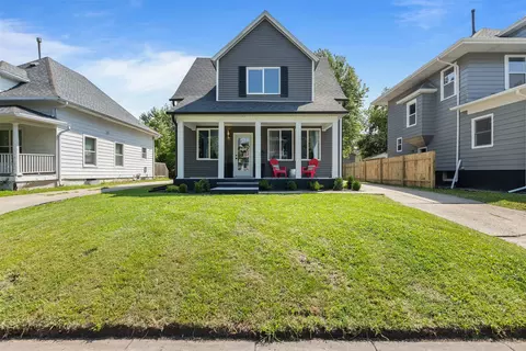 1425 12th St, Des Moines, IA 50314