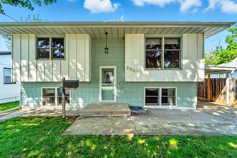 2900 E 38th St, Des Moines, IA 50317