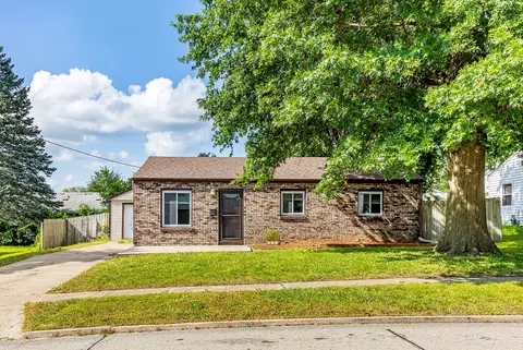 4136 E Seneca Ave, Des Moines, IA 50317