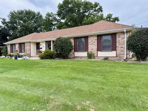 305 E 23rd St N, Newton, IA 50208