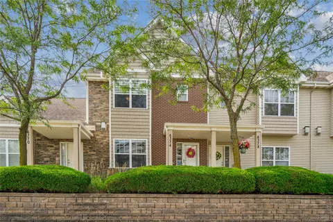 6374 Beechtree Dr, West Des Moines, IA 50266