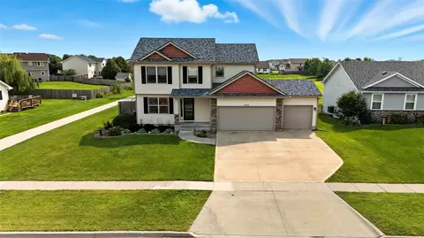 2723 4th Ave SE, Altoona, IA 50009