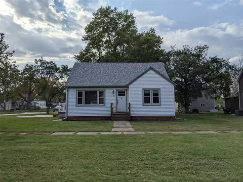 504 N Main St, Stuart, IA 50250