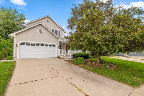725 11th St SE, Altoona, IA 50009