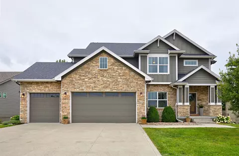 2609 NW Willowbrooke Dr, Grimes, IA 50111