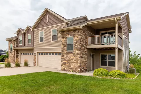 1104 Cheyenne Dr, Nevada, IA 50201