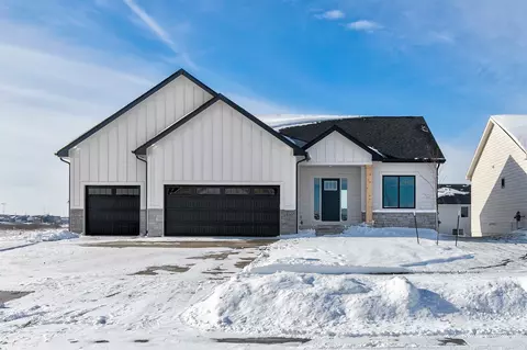 1400 NW Linda Ln, Waukee, IA 50263