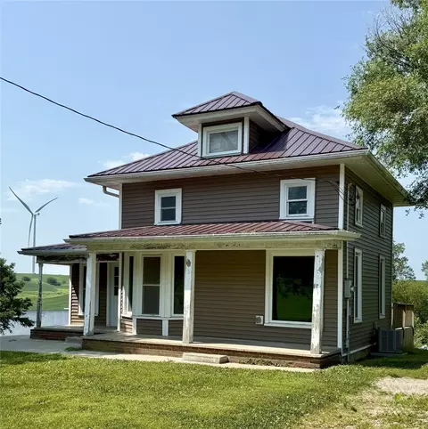 405 2nd St, Deep River, IA 52222