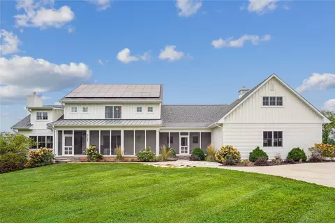2123 Idaho Dr, Pella, IA 50219